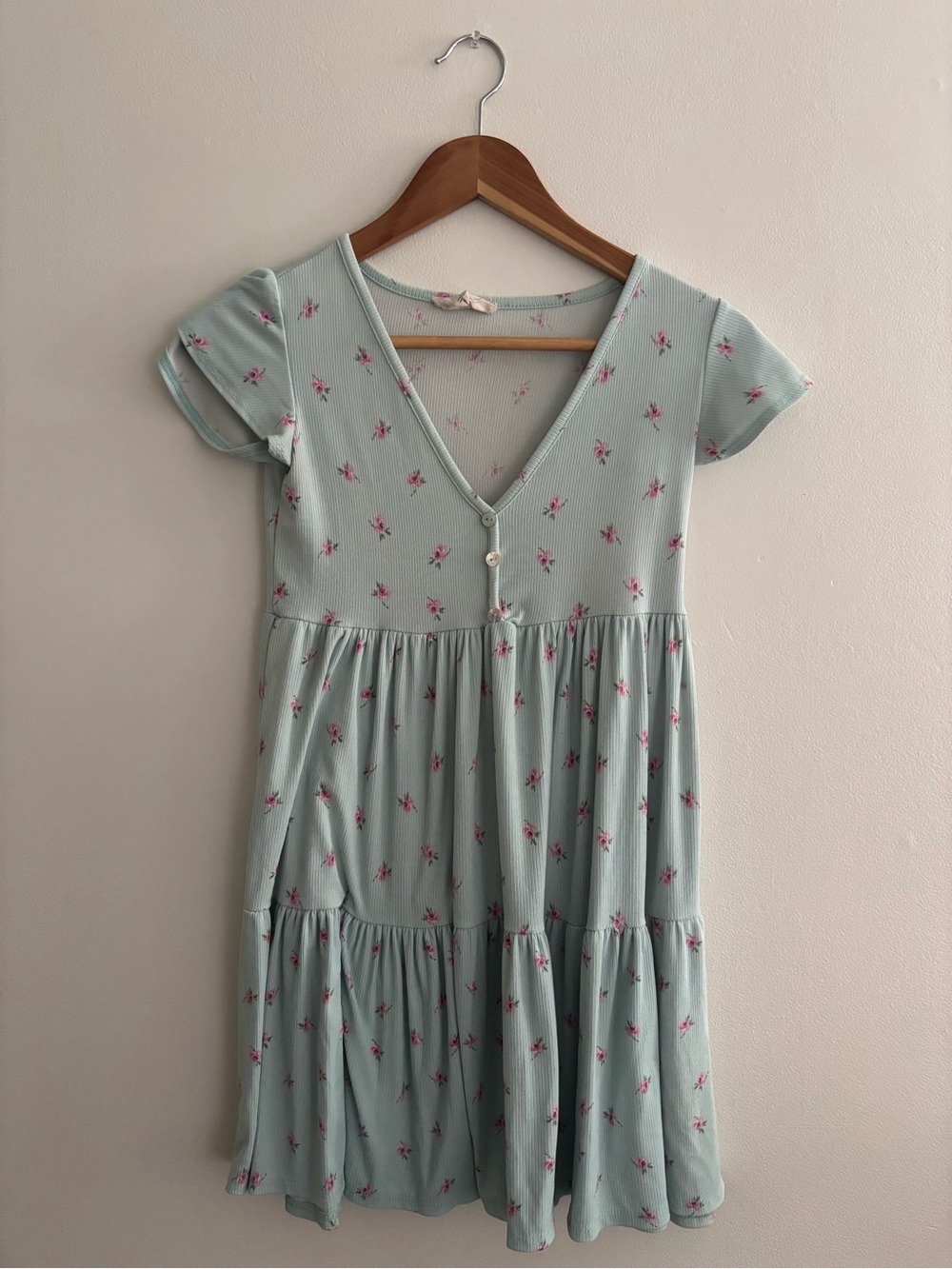 Jessica Simpson Mint Green Floral Tiered V‑Neck Dress